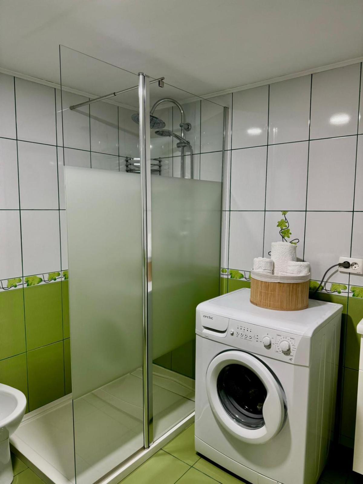 Appartamento La Relax Braşov Esterno foto