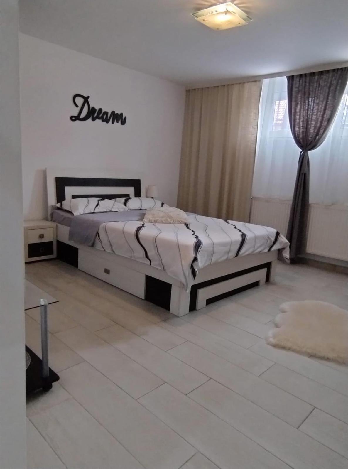 Appartamento La Relax Braşov Esterno foto