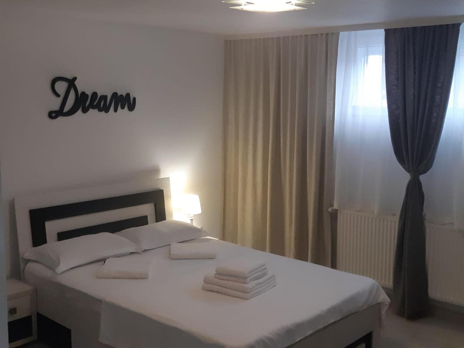 Appartamento La Relax Braşov Esterno foto